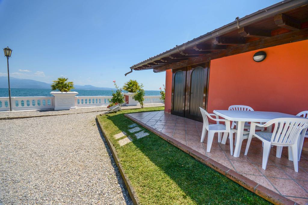 Villa Garuti Village Padenghe sul Garda Habitación foto