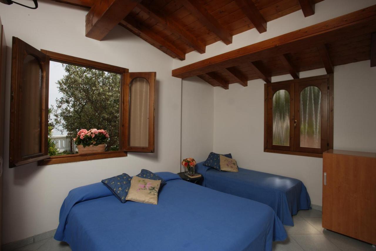 Villa Garuti Village Padenghe sul Garda Habitación foto